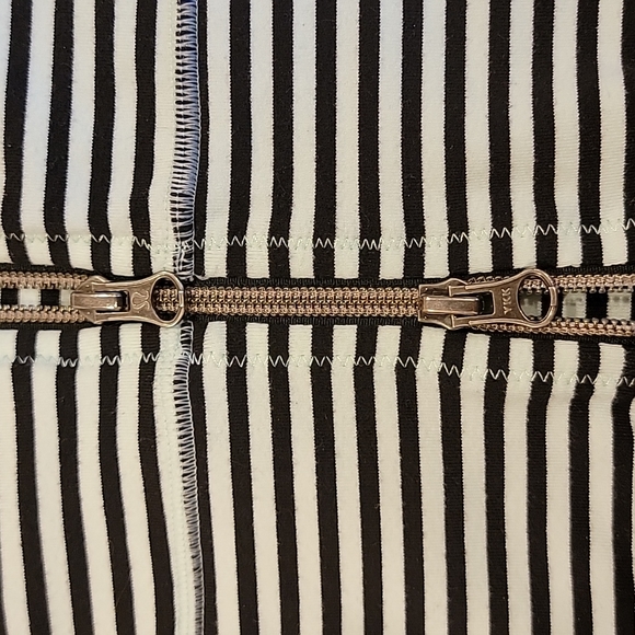 Lululemon Daily Yoga Jacket - Picture 10 of 10